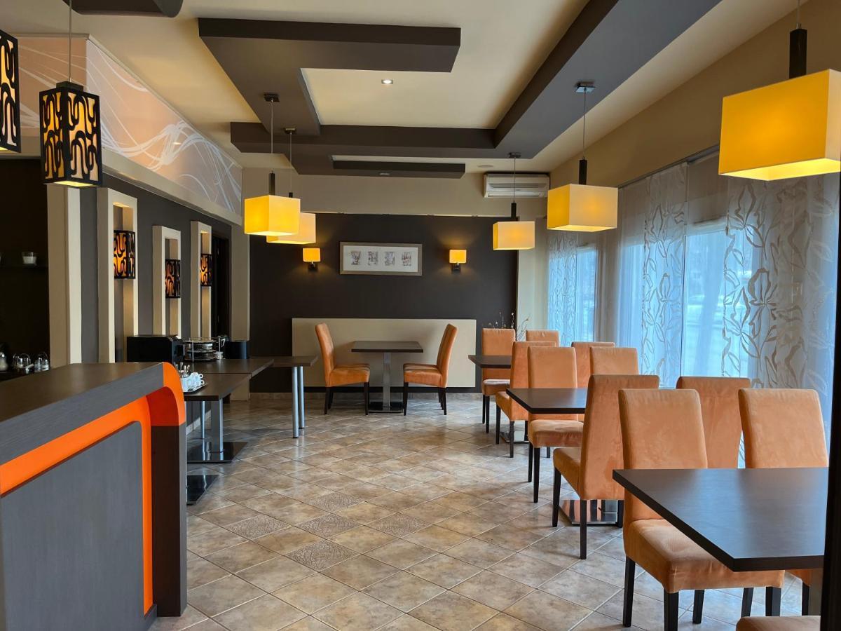 Alfa Hotel Gyor Ngoại thất bức ảnh