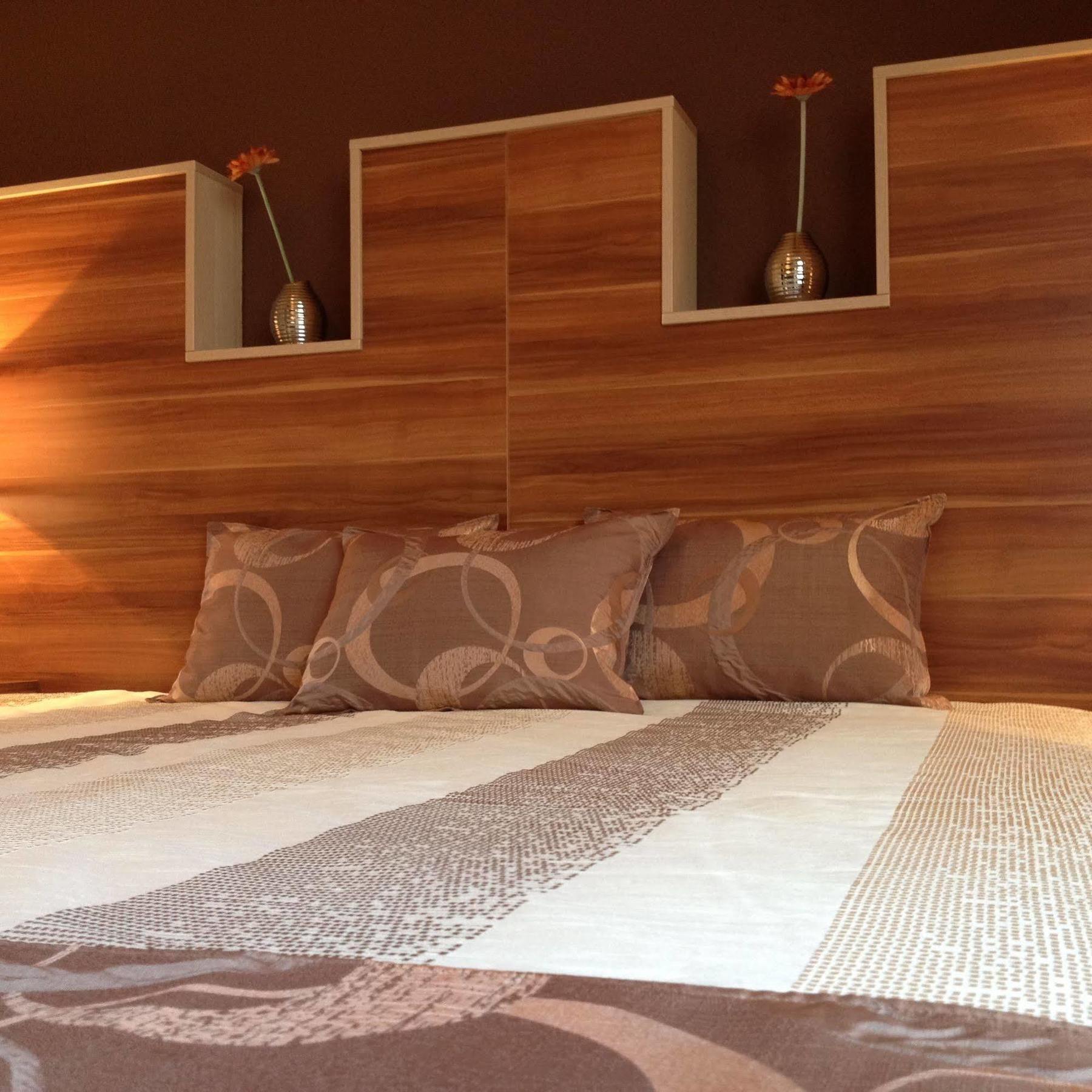 Alfa Hotel Gyor Ngoại thất bức ảnh