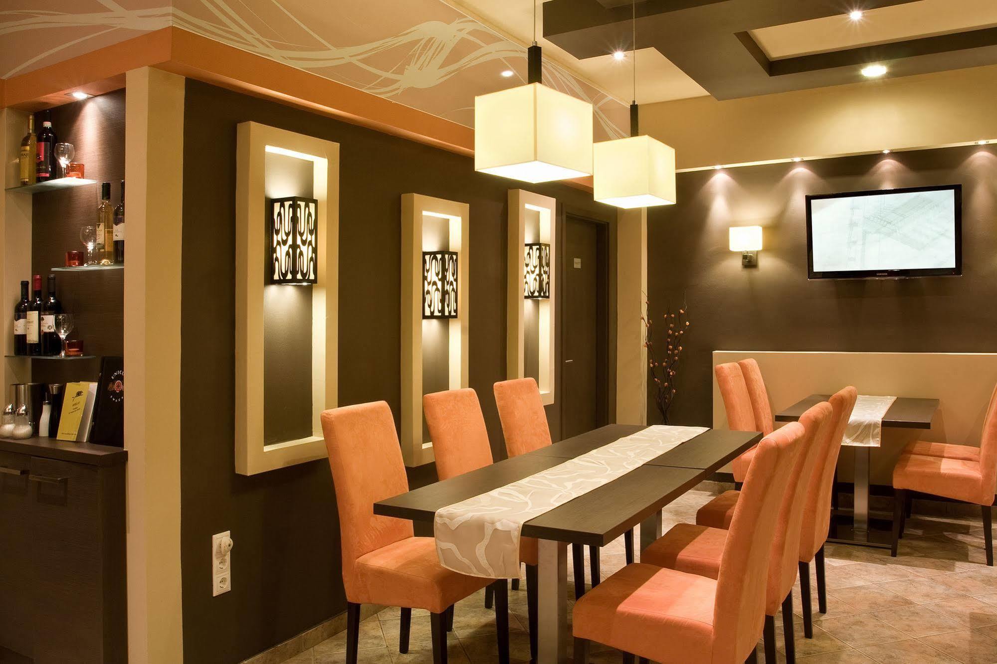 Alfa Hotel Gyor Ngoại thất bức ảnh
