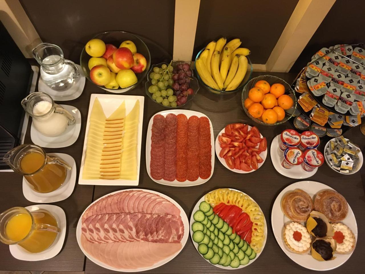 Alfa Hotel Gyor Ngoại thất bức ảnh